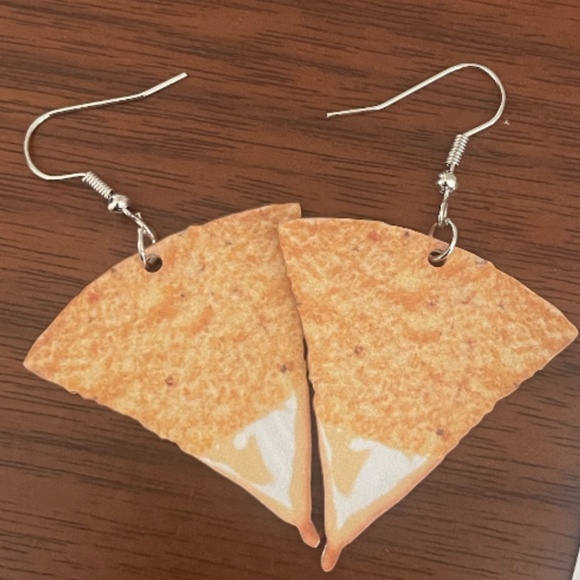 ❤️ FREE Chip Nacho Cheese Snack Food Artsy Graphic Nachos Drop Funny Earrings - Picture 3 of 3